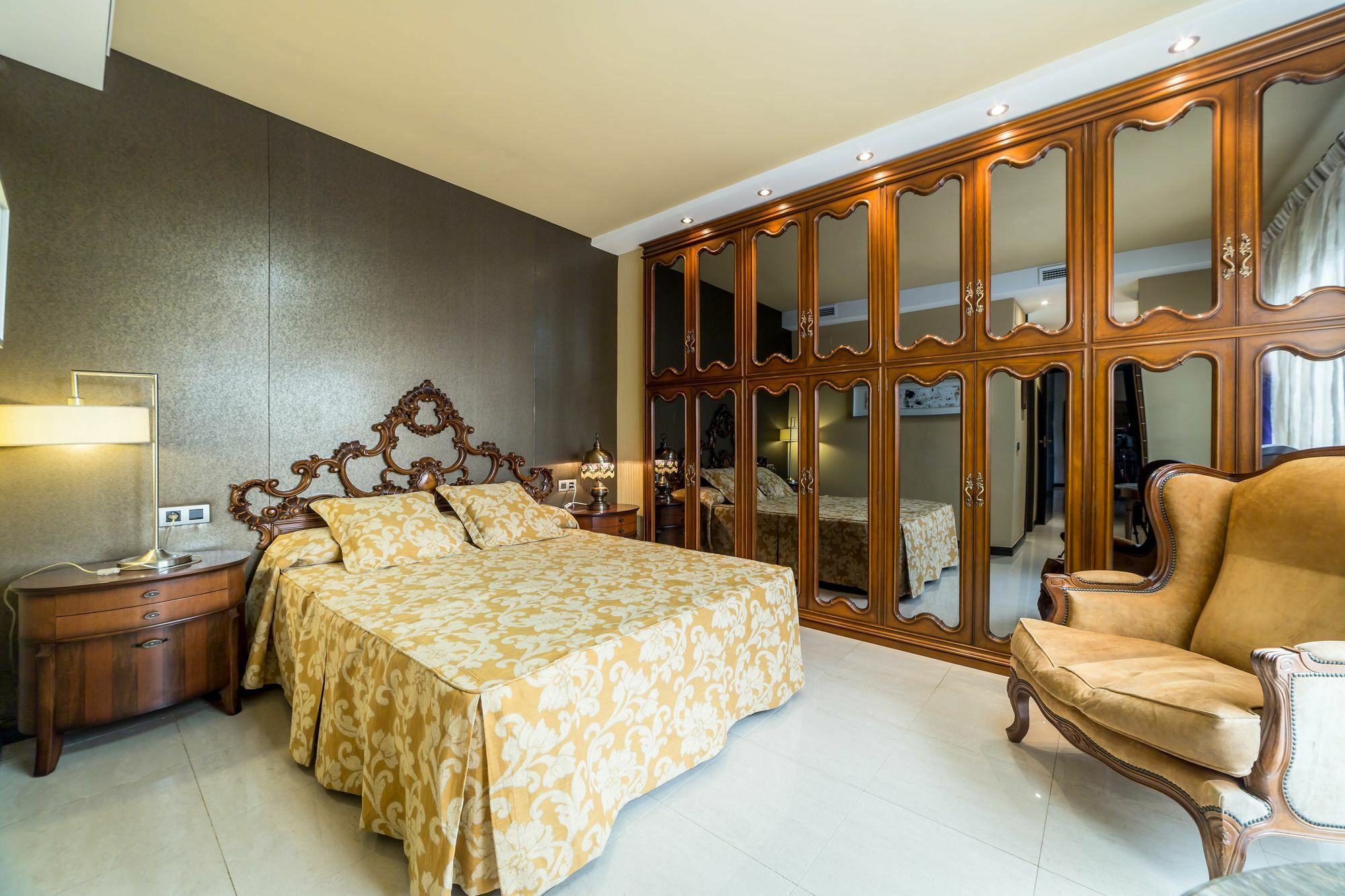 Travel Habitat Atico Ciutat Vella. Apartment Valencia Exterior foto